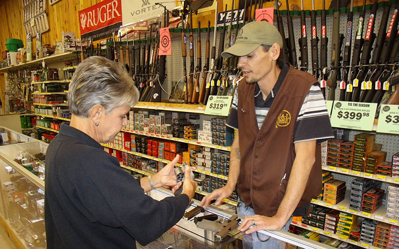 selling-handgun-women-6