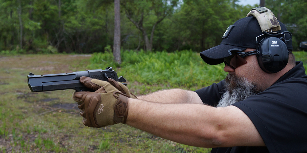 What are the drawbacks of using a Desert Eagle .50 or .44 in