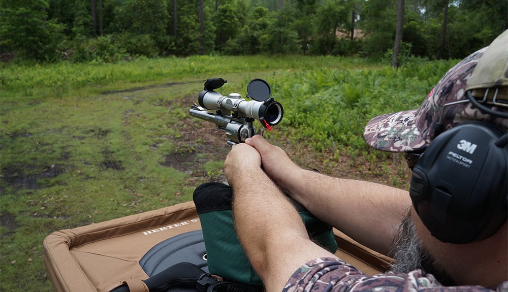 shooting ruger redhawk