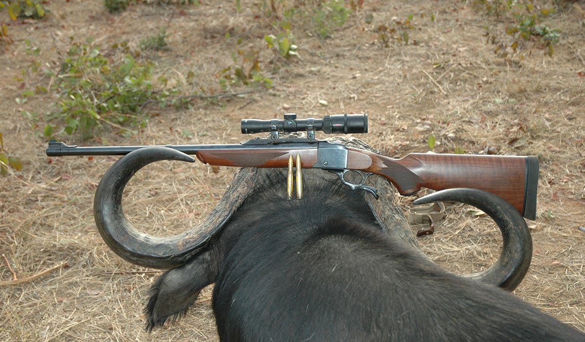 hunting-big-game-with-single-shot-rifle