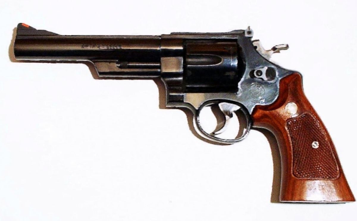 S&W model 29 44 magnum revolver